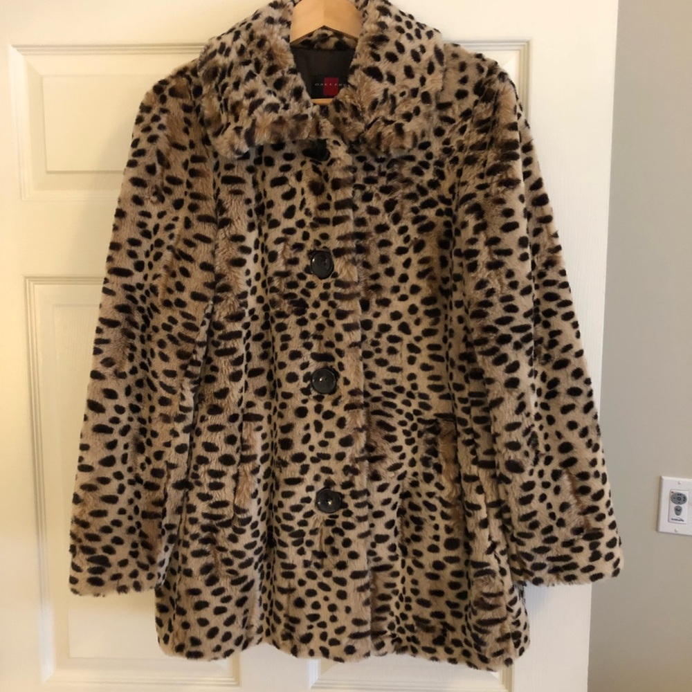 GALLERY Faux Fur leopard coat